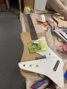 Atelier fabrication de guitare électrique